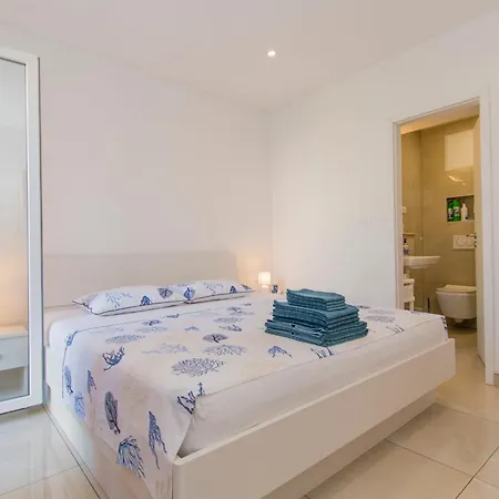 Dora Pag Apartman Pag Town